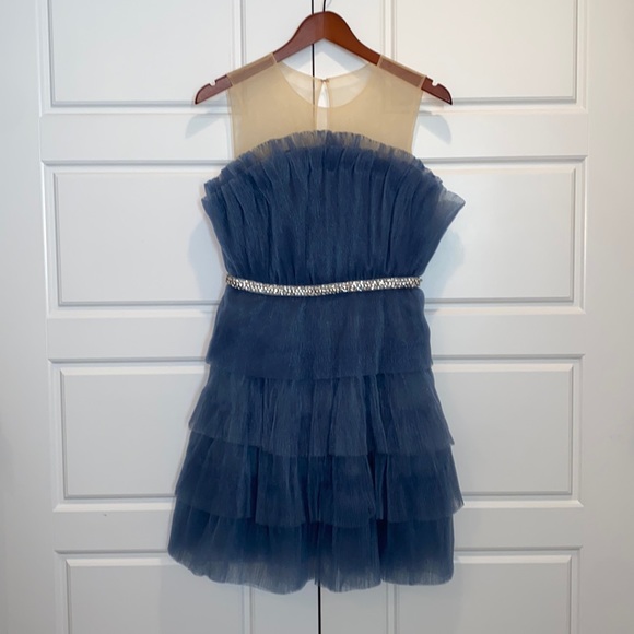 NWT MODERN DAY CINDERELLA STRAPLESS
TULLE DRESS - BLUE - Size XSmall - Picture 4 of 8